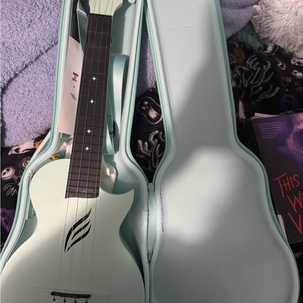 Enya Concert Mint Green Ukulele with Case